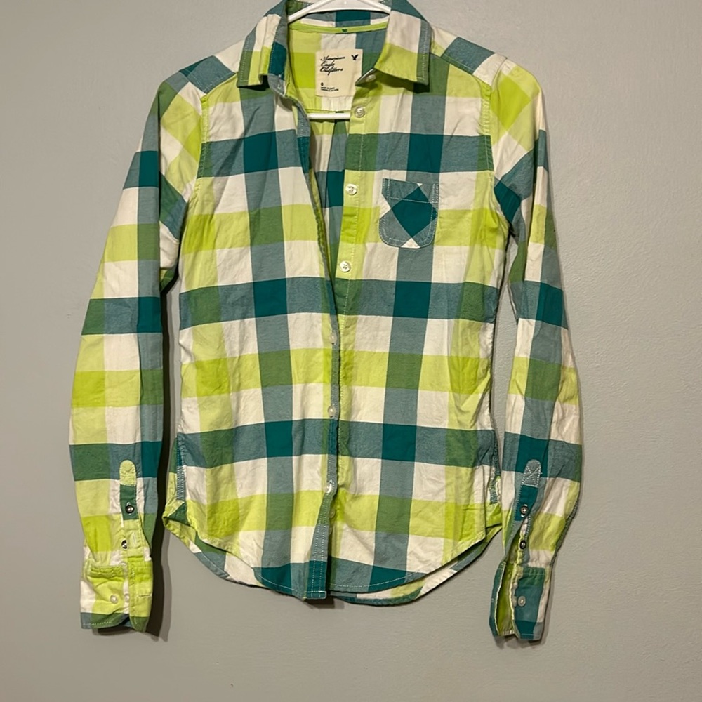 American eagle button up